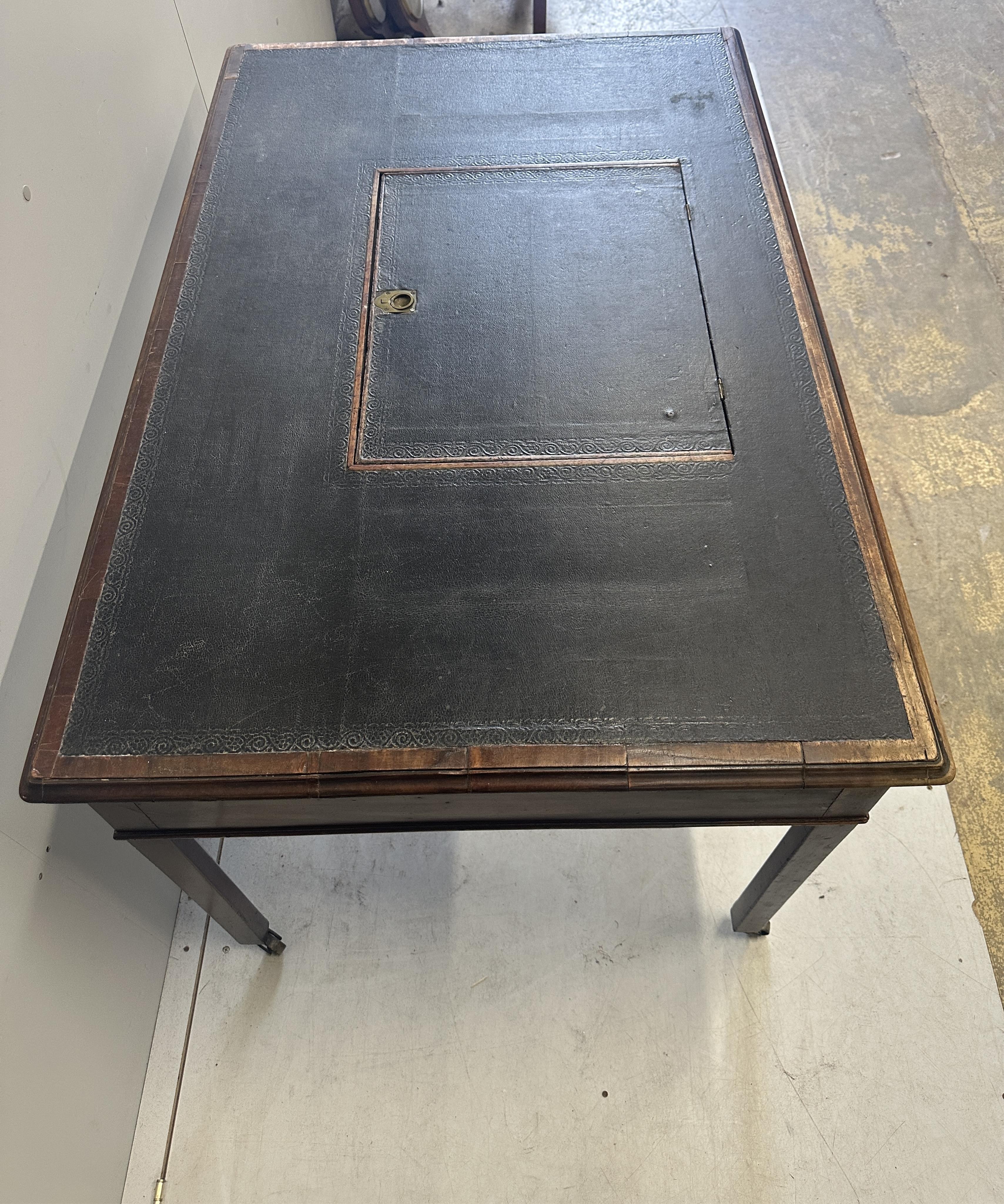 A George III library table, width 122cm, depth 80cm, height 174cm
